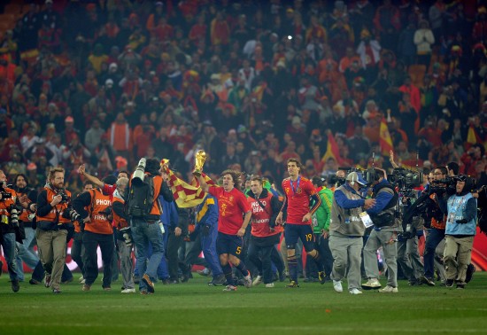 2010世界杯总决赛，西班牙1-0荷兰，经典战役的回顾